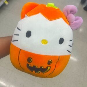 Hello kitty plushie!